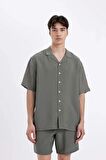 DeFacto Relax Fit Yazlık Polo Yaka Kısa Kollu Gömlek C8157AX24SMKH512