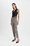 DeFacto Sigaret Saten Kumaş Pantolon Leopar Desenli Normal Bel Beli Lastikli Düz Paça J8741AZ24WNBG350