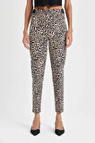 DeFacto Sigaret Saten Kumaş Pantolon Leopar Desenli Normal Bel Beli Lastikli Düz Paça J8741AZ24WNBG350