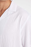DeFacto Beyaz Relax Fit Rahat Kesim Polo Yaka Krinkıl Kısa Kollu Gömlek C4127AX24AUWT84
