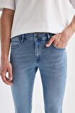 DeFacto Pedro Slim Fit Dar Kalıp Normal Bel Dar Paça Jean Pantolon D1832AX24SMNM39