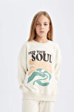 DeFacto Kız Çocuk Oversize Geniş Kalıp Bisiklet Yaka Baskılı Sweatshirt D2880A824WNBG734