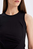 DeFacto Bodycon Vücuda Oturan Bisiklet Yaka Drapeli Basic Düz Kolsuz Mini Siyah Elbise D3065AX24AUBK81