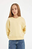 DeFacto Kız Çocuk Relax Fit Bisiklet Yaka Baskılı Sweatshirt D2886A824WNYL495