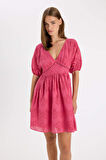 DeFacto Babydoll Vual Kısa Kollu Brode Mini Elbise D4402AX24HSPN184
