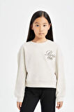 DeFacto Kız Çocuk Relax Fit Bisiklet Yaka Baskılı Selanik Kumaş Sweatshirt D4786A824WNBG354