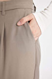 DeFacto Wide Leg Klasik Kumaş Pantolon Geniş Bol Paça Basic Düz Çift Cepli Yüksek Bel Standart Boy D4360AX24AUBN545