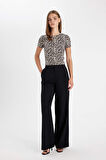 DeFacto Slim Fit Dar Kesim Bisiklet Yaka Leopar Desenli Kısa Kollu Tişört D4965AX24AUBK81