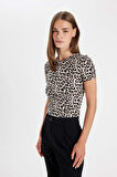 DeFacto Slim Fit Dar Kesim Bisiklet Yaka Leopar Desenli Kısa Kollu Tişört D4965AX24AUBK81