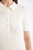 DeFacto Fitted Polo Yaka Kısa Kollu Yırtmaçlı Midi Triko Elbise D4914AXNSER105