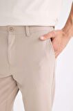 DeFacto Tailored Fit Normal Kesim Düz Paça Her Yöne Esneyen Yazlık Kumaş Pantolon C7508AX25SPBG755