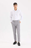 DeFacto Tailored Fit Normal Kesim Düz Paça Her Yöne Esneyen Yazlık Kumaş Pantolon C7508AX25SPGR370
