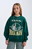 DeFacto Kız Çocuk Oversize Geniş Kalıp Bisiklet Yaka Baskılı Sweatshirt D7045A824WNGN1116