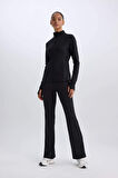 DeFactoFit Flare Fit İspanyol Paça Standart Boy Sporcu Pantolon D7197AX25SPBK81