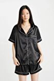 DeFacto Saten Pijama Takımı Kısa Kollu Pijama Üstü Esnek Belli Şortlu Pijama Altı-Fall in Love D0915AX24SMBK27