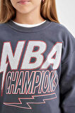 DeFacto Kız Çocuk NBA Wordmark Oversize Geniş Kalıp Bisiklet Yaka Sweatshirt C9508A824AUAR31