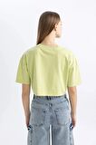 DeFacto Coool Crop Yıkamalı Soluk Efektli Basic Kısa Kollu Tişört C5432AX24SMGN619