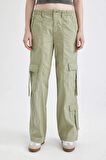 DeFacto Gabardin Pantolon Wide Leg Geniş Bol Paça Kargo Cepli Esnek Belli Düğmeli Standart Boy B7512AX24SPGN1156