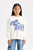 DeFacto Kız Çocuk Relax Fit Bisiklet Yaka Baskılı Sweatshirt D6615A824AUER99