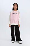 DeFacto Kız Çocuk Relax Fit Bisiklet Yaka Baskılı Sweatshirt D6642A824AUER99