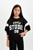 DeFacto Kız Çocuk Siyah Relax Fit Bisiklet Yaka Baskılı Sweatshirt D6641A824AUBK81