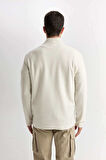DeFacto Ekru Tüylenme Yapmayan Soğuk Geçirmez  Regular Fit Dik Yaka Fermuarlı Polar Sweatshirt Y3996AZNSER117
