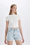 DeFacto Mom Fit Yüksek Bel Katlamalı Paça Jean Şort C2379AX24HSNM39