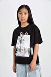 DeFacto Kız Çocuk Barbie Relax Fit Bisiklet Yaka Kısa Kollu Tişört C6306A824SMBK81