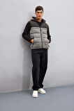 DeFacto Slim Fit Cepli Yelek Dar Kesim Renk Bloklu Kapüşonlu Fermuarlı C5025AX24WNBK27