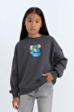 DeFacto Kız Çocuk Relax Fit Bisiklet Yaka Baskılı Sweatshirt D6495A8NSAR15