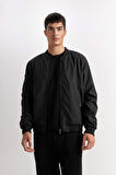 DeFacto Slim Fit Bomber Mont Ceket Dar Kesim Kolej Yaka Fermuarlı Çift Cepli Mevsimlik Hafif D7319AX25SPBK27