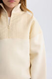 DeFacto Kız Çocuk Oversize Geniş Kalıp Yarım Fermuarlı Basic Düz İçi Yumuşak Tüylü Sweatshirt D6184A824WNBG734