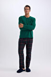 DeFacto Regular Fit Pijama Takımı Bisiklet Yaka Uzun Kollu Üst Kareli Uzun Alt C6123AX24CWGN651