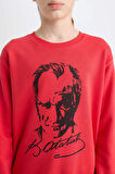 DeFacto Erkek Çocuk Kırmızı Bisiklet Yaka Atatürk Baskılı Sweatshirt D8202A824WNRD117
