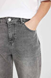 Straight Fit Normal Kalıp Normal Bel Boru Paça Jean Pantolon