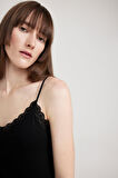 Fall in Love Dantel Detaylı İnce Askılı Pamuklu Siyah İç Atlet