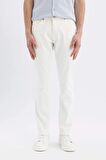 DeFacto Pedro Slim Fit Dar Kalıp Normal Bel Dar Paça Beyaz Jean Pantolon D1977AX24SMWT34