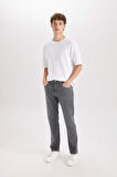 DeFacto Sergio Regular Fit Normal Kalıp Normal Bel Boru Paça Jean Pantolon B7349AX24AUNM55