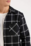 DeFacto Regular Fit Polo Yaka Kareli Flanel Uzun Kollu Gömlek E2763AX24WNBK81