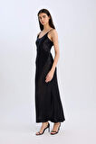 DeFacto Slim Fit Dar Kesim Viskon Askılı Maxi Siyah Abiye Elbise E2977AX24WNBK81