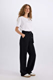 DeFacto Wide Leg Çift Cepli Yüksek Bel Basic Düz Standart Boy Kemerli Modal Siyah Pantolon D4467AX24AUBK81