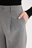 DeFacto Klasik Kumaş Pantolon Wide Leg Geniş Bol Paça Çift Cepli Yüksek Bel Standart Boy Basic Düz D4360AX25SPAR61