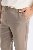 DeFacto Yazlık Jogger Pantolon Slim Fit Dar Kesim Beli Bağcıklı Cepli Düz Paça D8638AX24AUBN586