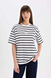 DeFacto Oversize Geniş Kalıp Bisiklet Yaka Çizgili Penye Kısa Kollu Tişört E5058AX25SPNV42