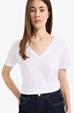 DeFacto Regular Fit V Yaka Basic Düz Kısa Kollu Beyaz Tişört W9578AZ25SPWT34