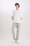DeFacto %100 Pamuk 90's Slim Fit Dar Kalıp Yüksek Bel Dar Paça Jean Pantolon D7272AX25SPNM39