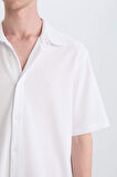 DeFacto Regular Fit Yazlık Pamuklu Kısa Kollu Beyaz Gömlek D1902AX25SMWT34
