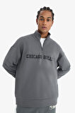 DeFactoFit NBA Chicago Bulls Oversize Geniş Kalıp Fermuarlı Dik Yaka Skuba Dalgıç Kumaş Sweatshirt D8616AX25SPGR311