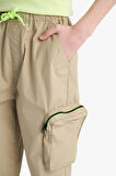 DeFacto Erkek Çocuk Kargo Cepli Jogger Paça Paraşüt Pantolon E1556A825SMKH271