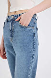 DeFacto Lina Comfort Mom Normal Bel Düz Paça Jean Kar Yıkamalı Pantolon D7943AX25SPNM28